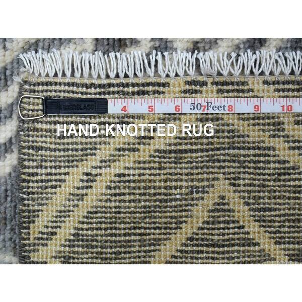 Shahbanu Rugs Gray Morrocan Berber with Criss Cross Pattern Extremely